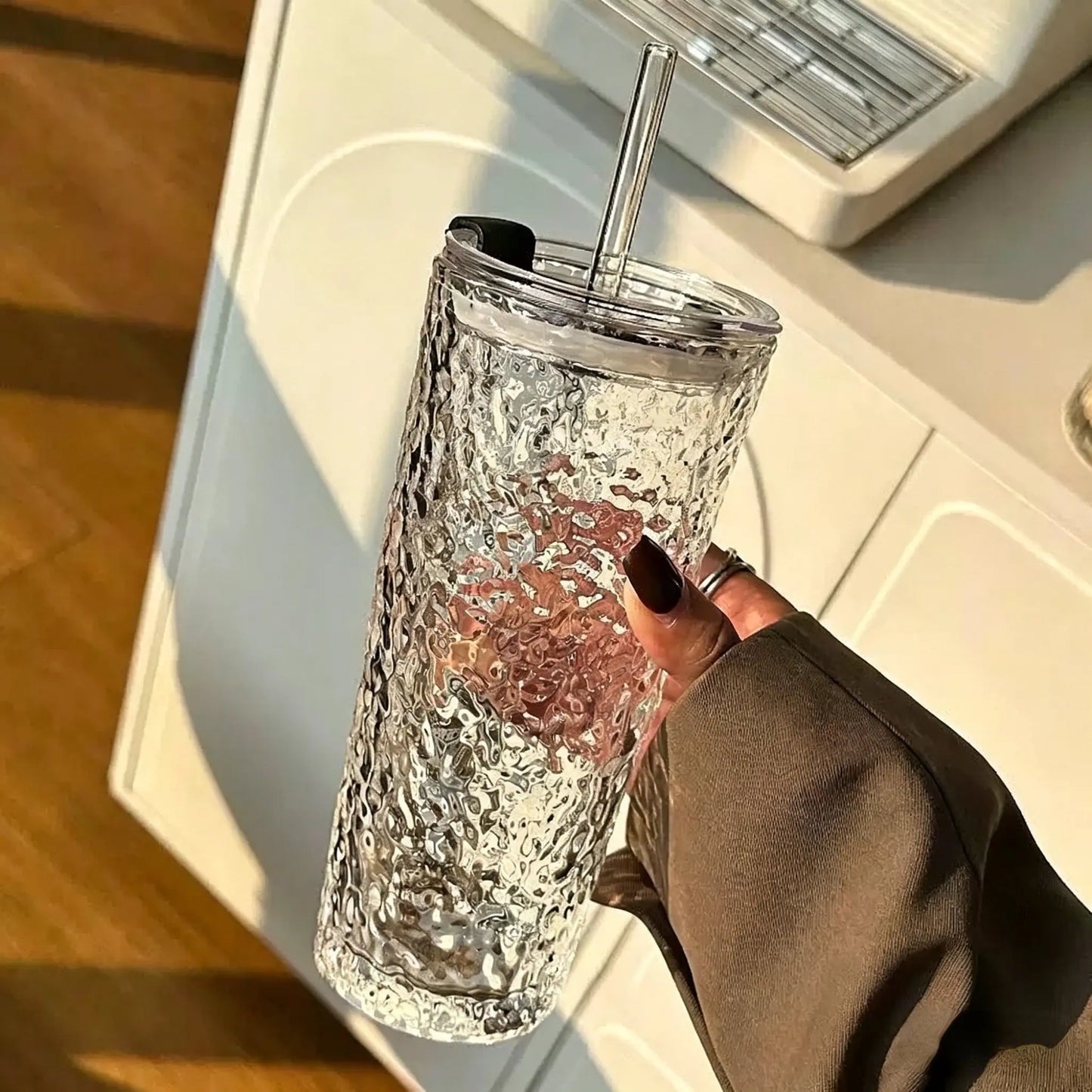 Modern Coffee Mug, Large Transparent Glass Cup with Lid and Straw, Ice Coffee and Cold Brew Container, Durable Reusable Beverage Holder