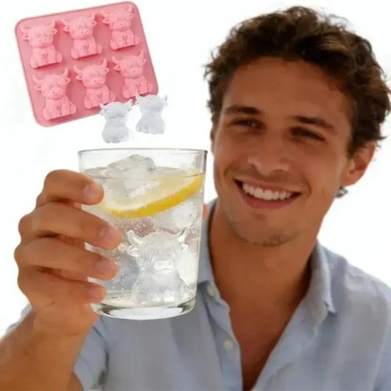 Mini Highland Cow Ice Cube Mold, Ice Cube Tray, Cute 3D Ice Cubes for Drinks, Parties, and Gifts, Perfect for Beverage Enhancements
